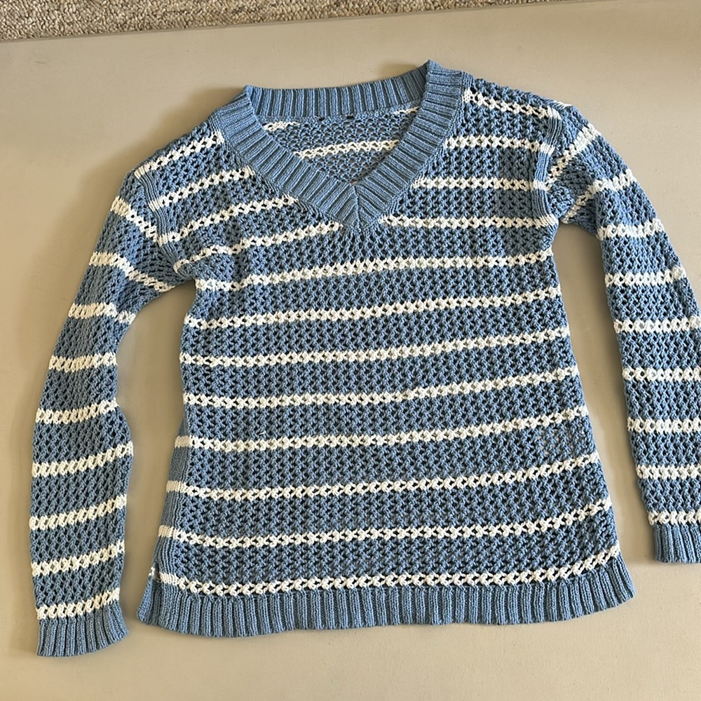 Talbots Blue and White Sweater Size Petite-Petite